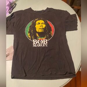 Men’s Bob Marley tshirt size large!